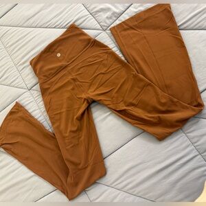 Lululemon Groove super high rise flared pant July butternut brown SIZE 0